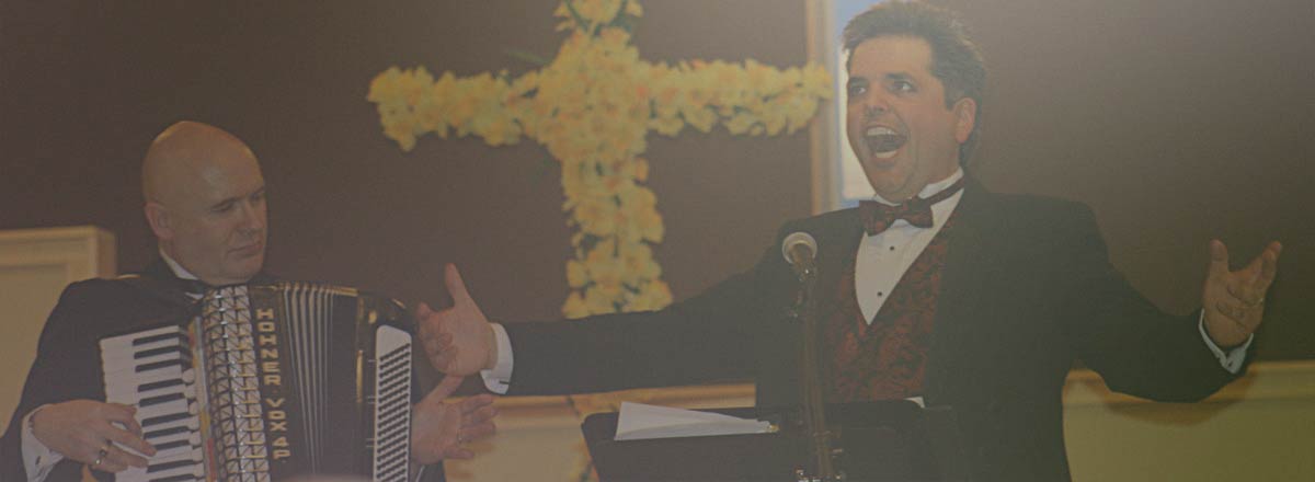 Tony Rino performing with Garry Sylvester